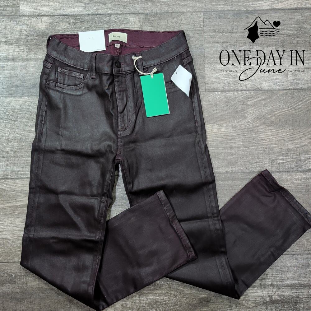 DL1961 Mara Straight Jeans Black Coated Mid Rise InstaSculpt NWT Size 8 (29)